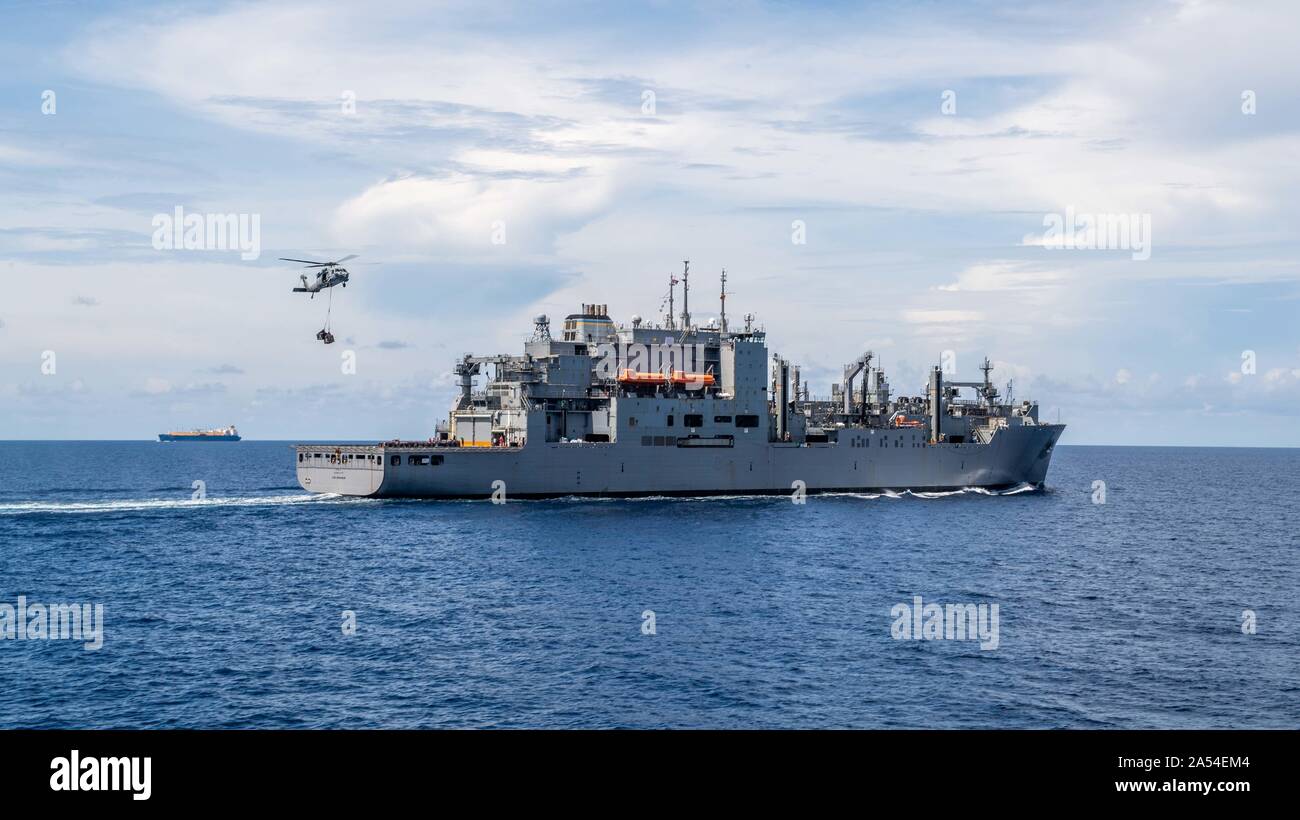 191015NHD1101841 SOUTH CHINA SEA (Oct. 15, 2019) An MH60S Sea Hawk