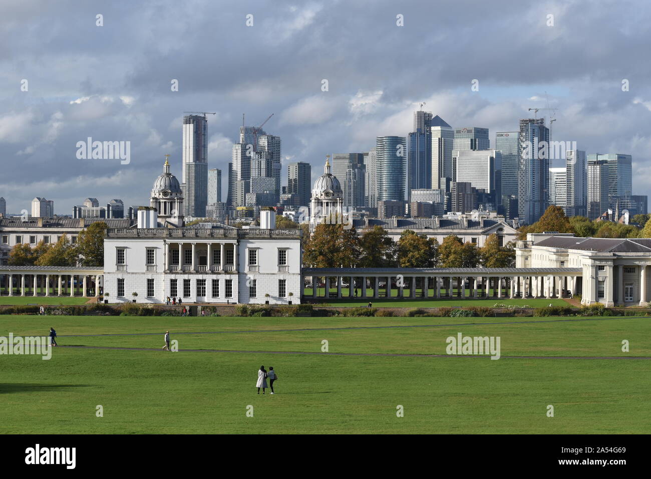 view-of-canary-wharf-from-greenwich-park-stock-photo-alamy