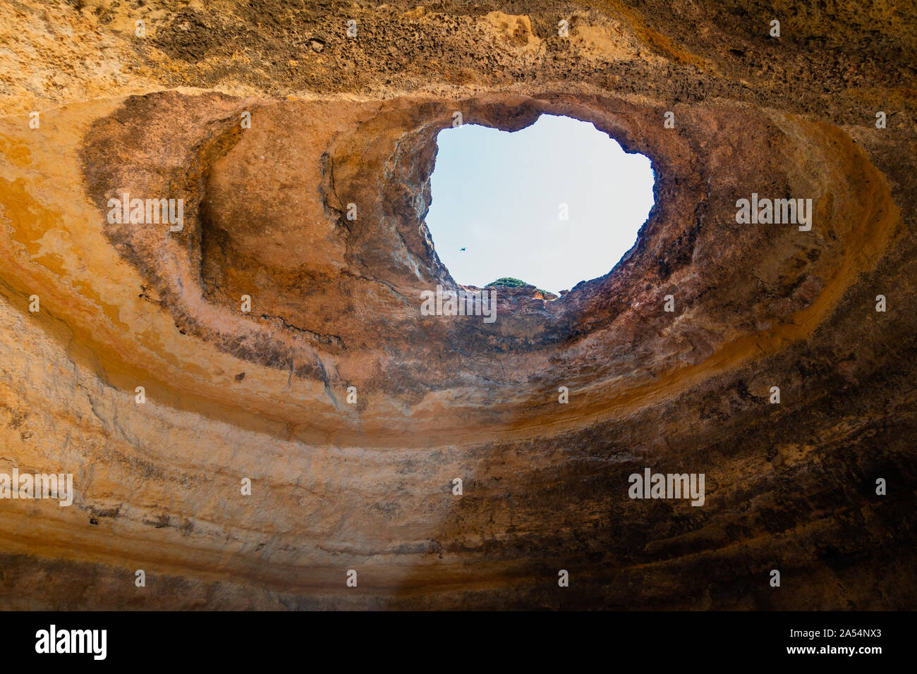 The “eye” of the Algar de Benagil, the most famous sea cave on Algarve coastline, Portugal Stock Photo