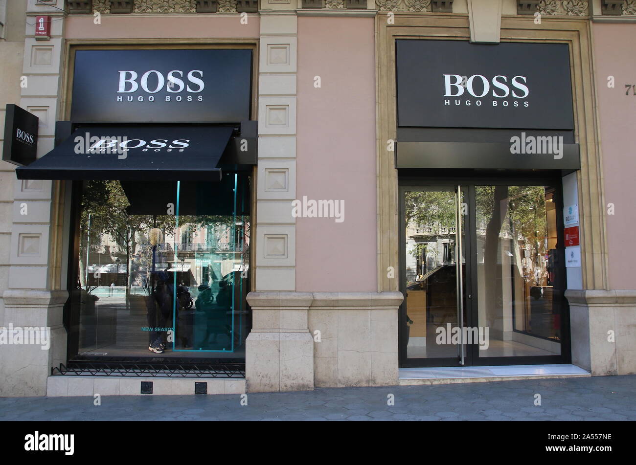 Hugo Boss store seen in Passeig de Gràcia, Barcelona Stock Photo - Alamy