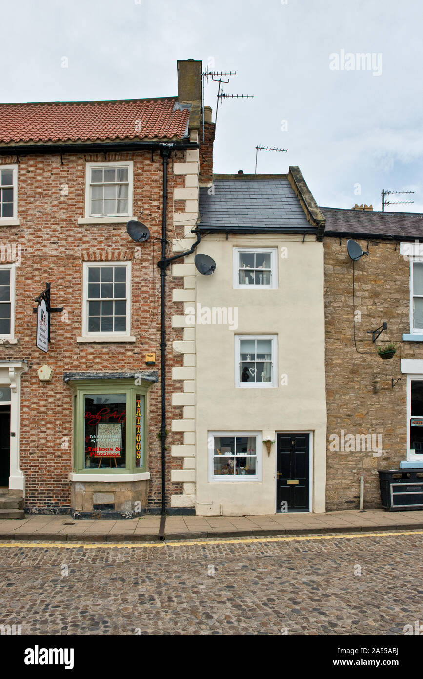 Narrow Cottage And Cobbled Street Of Richmond Market Town North