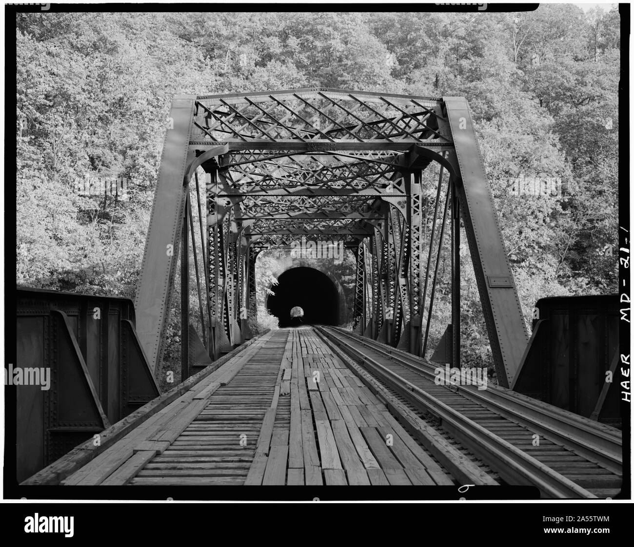 VIEW OF NORTHWEST PORTAL THROUGH METAL TRUSS BRIDGE. Baltimore and