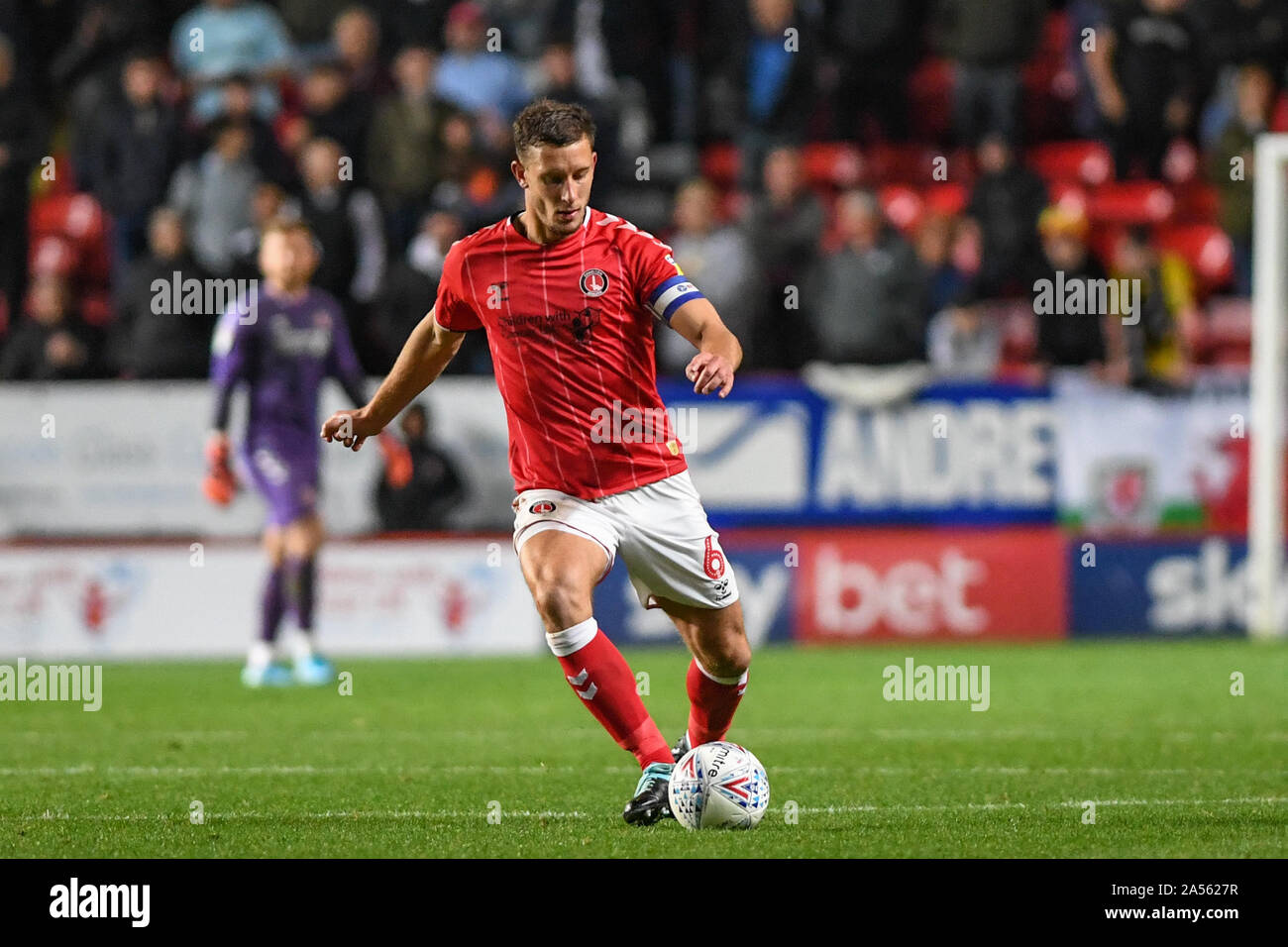2nd October 2019, The Valley, London, England; Sky Bet Championship, Charlton Athletic v Swansea City :Jason Pearce (06) of Charlton with the ball  Credit: Phil Westlake/News Images Stock Photo