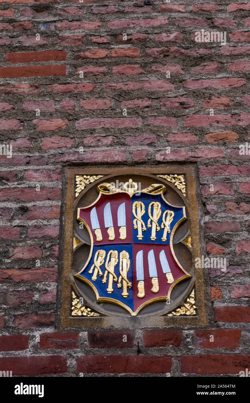 City Coat of Arms entrance gate University of Cambridge Stock Photo - Alamy