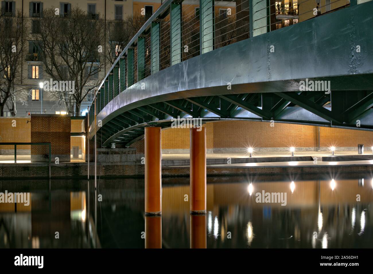 Horizontal shot curvy bridge hi-res stock photography and images - Alamy