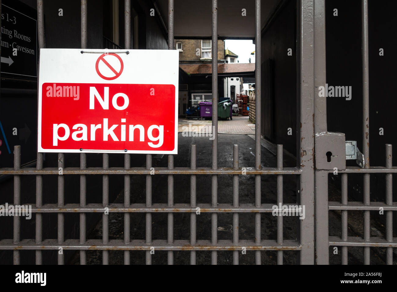 No parking sign gate hi-res stock photography and images - Alamy