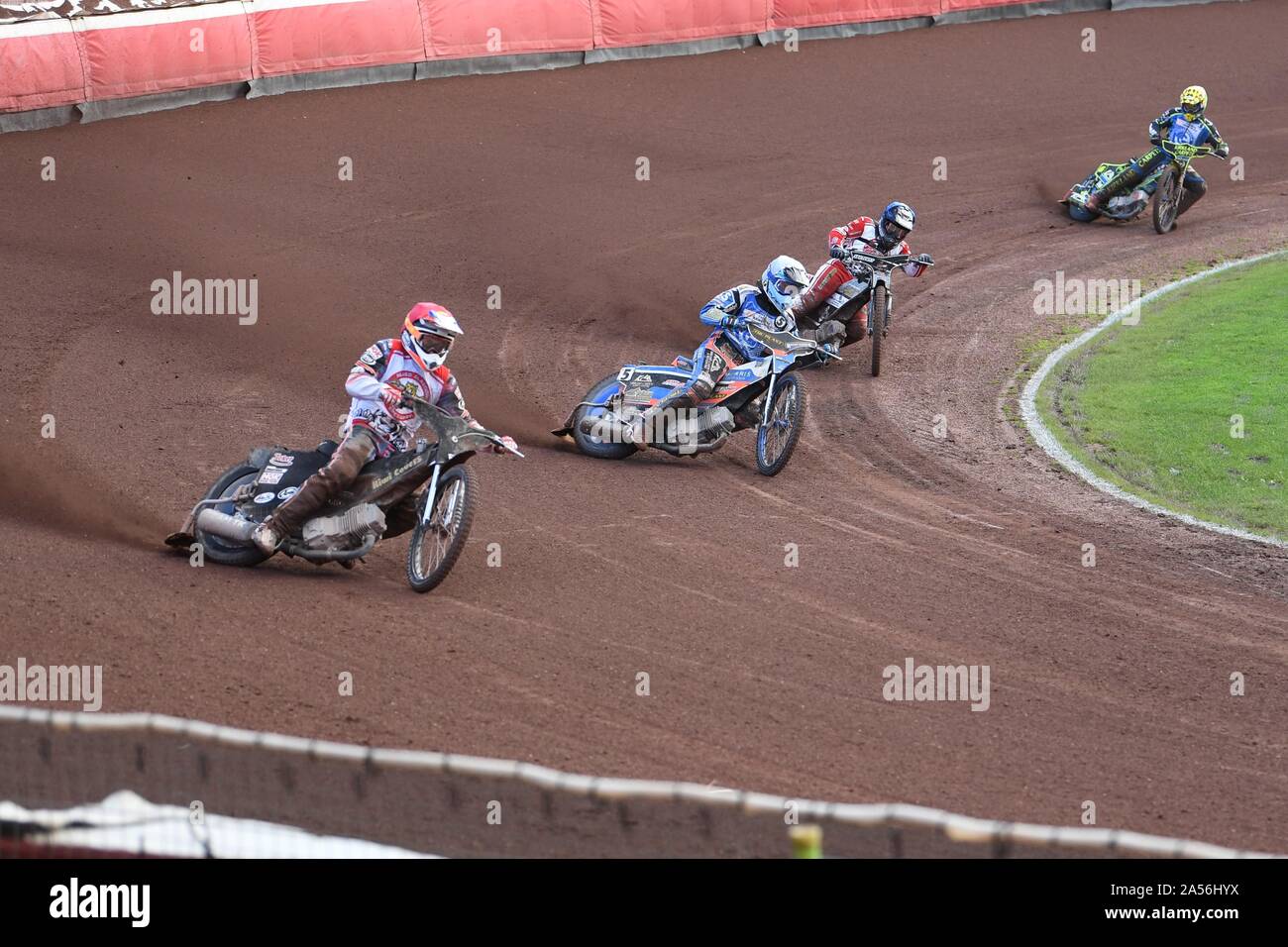 Leads the race hi-res stock photography and images - Alamy