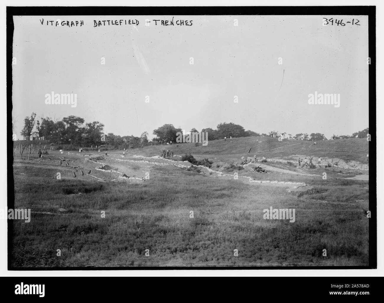 Battlefield trenches hi-res stock photography and images - Alamy