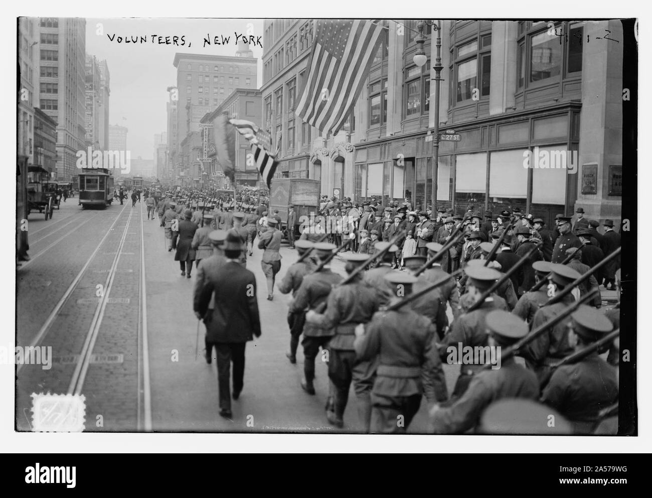 Volunteers at work Black and White Stock Photos & Images - Alamy