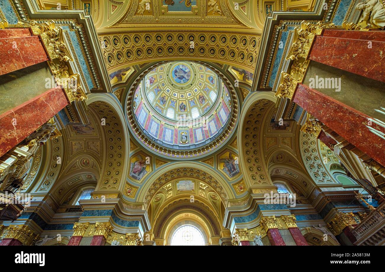 Dome, St.-Stephans-Basilica, Szent Istvan-bazilika, interior view, Budapest, Hungary Stock Photo