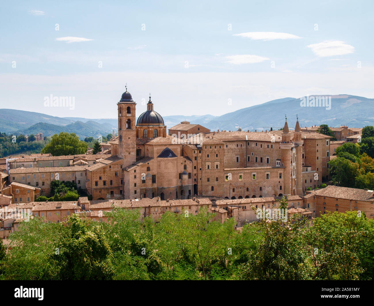Urbino mountain panorama hi-res stock photography and images - Alamy