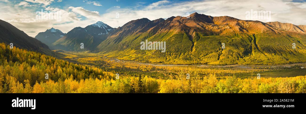 Landscape with Polar Bear Peak, Eagle Peak and Hurdygurdy Mountain, Chugach State Park, Alaska, USA Stock Photo