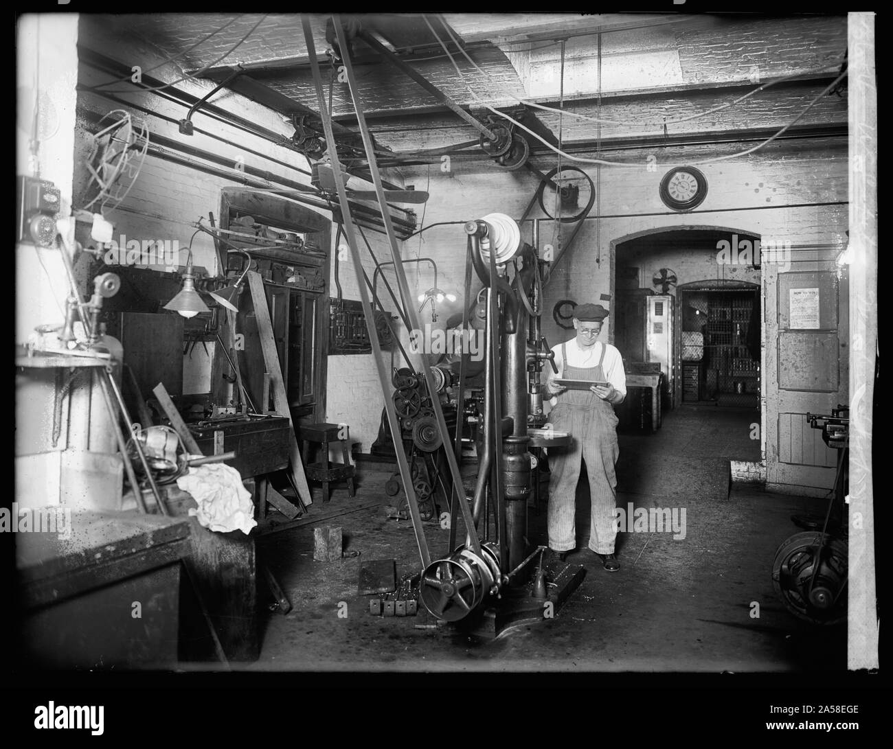 Historic machine shop hi-res stock photography and images - Alamy