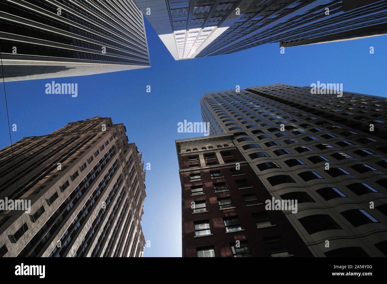 Skyscrapers sky bottom view hi-res stock photography and images - Alamy