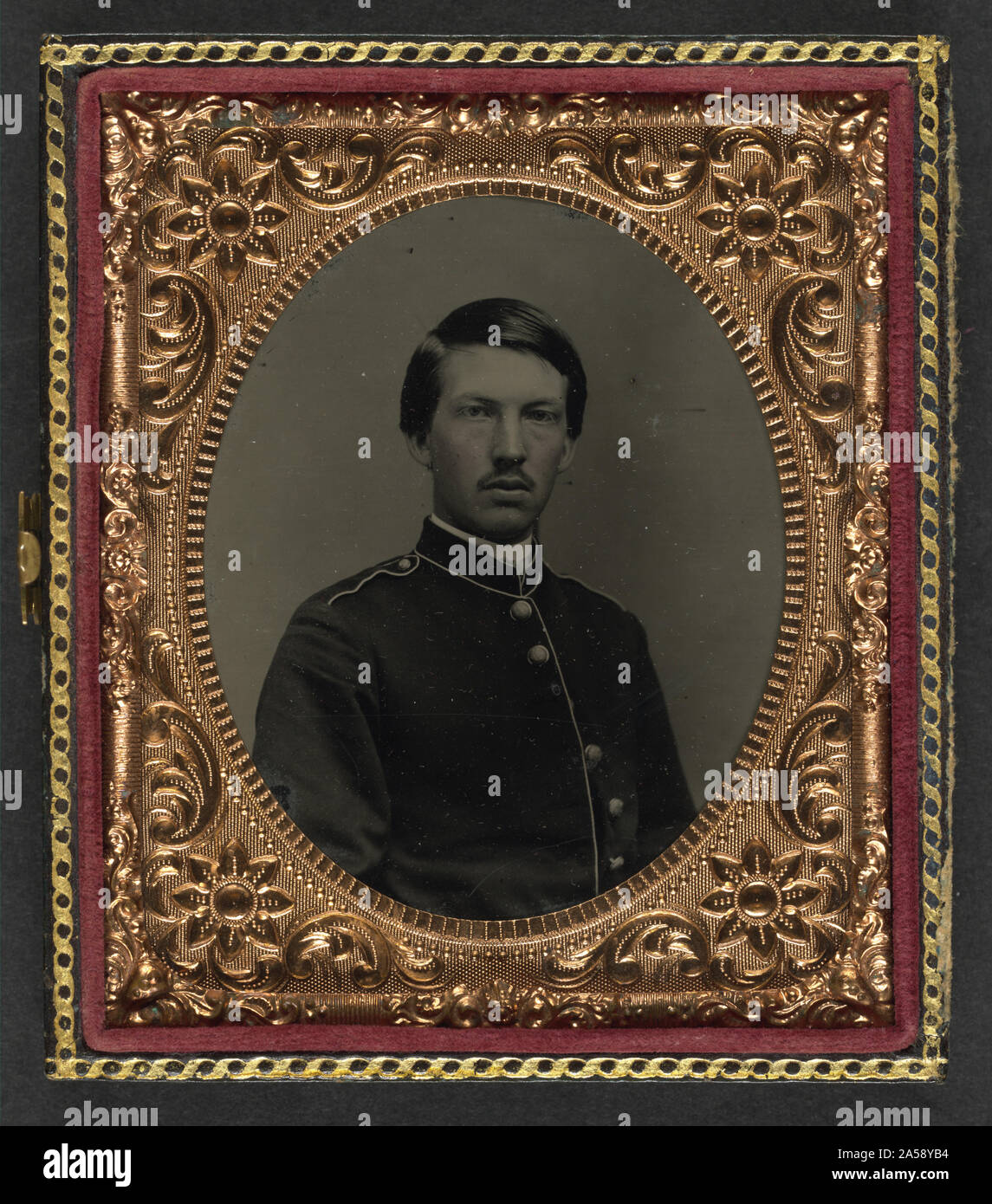 Vintage soldier in uniform hi-res stock photography and images - Alamy