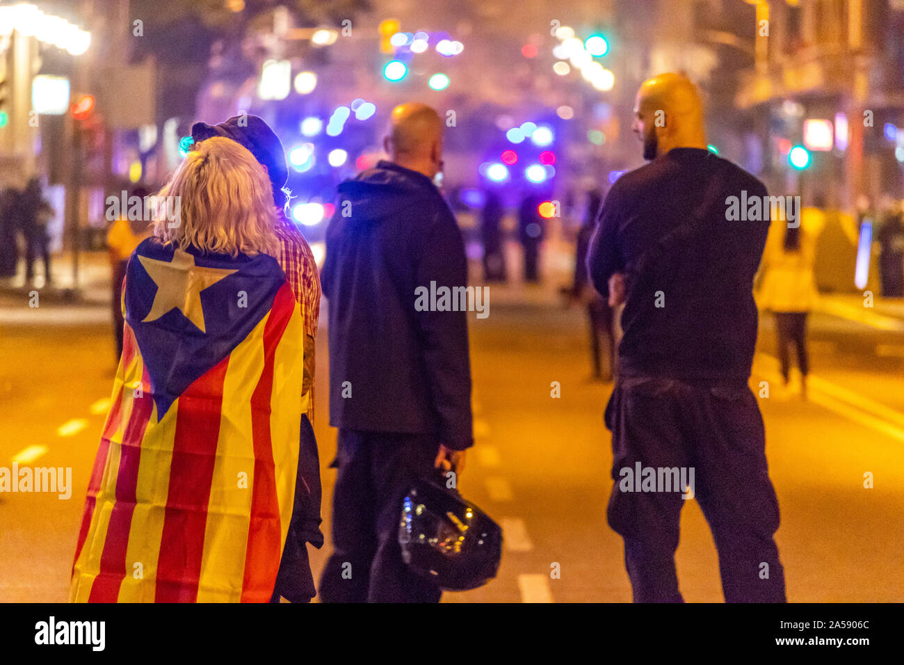 Barcelona, Spain - October 18, 2019: Protesters in Barcelona demand release of jailed Catalan leaders Credit: Dino Geromella/Alamy Live News Stock Photo