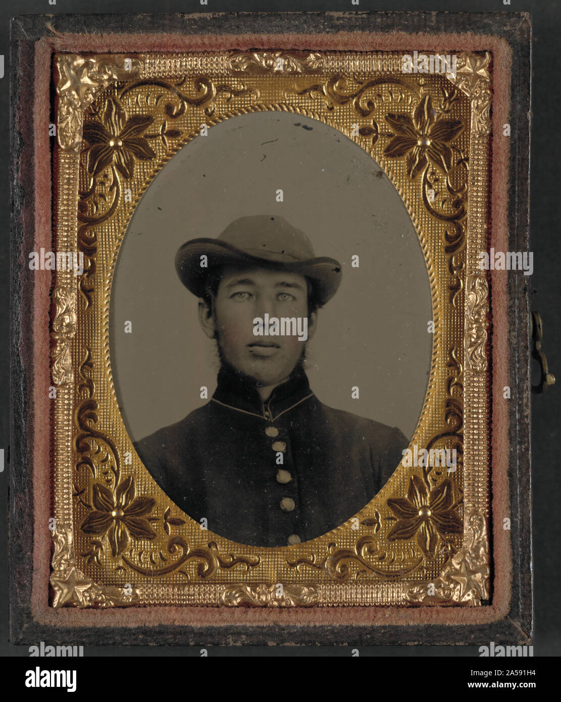 Military soldier and uniform hi-res stock photography and images - Alamy