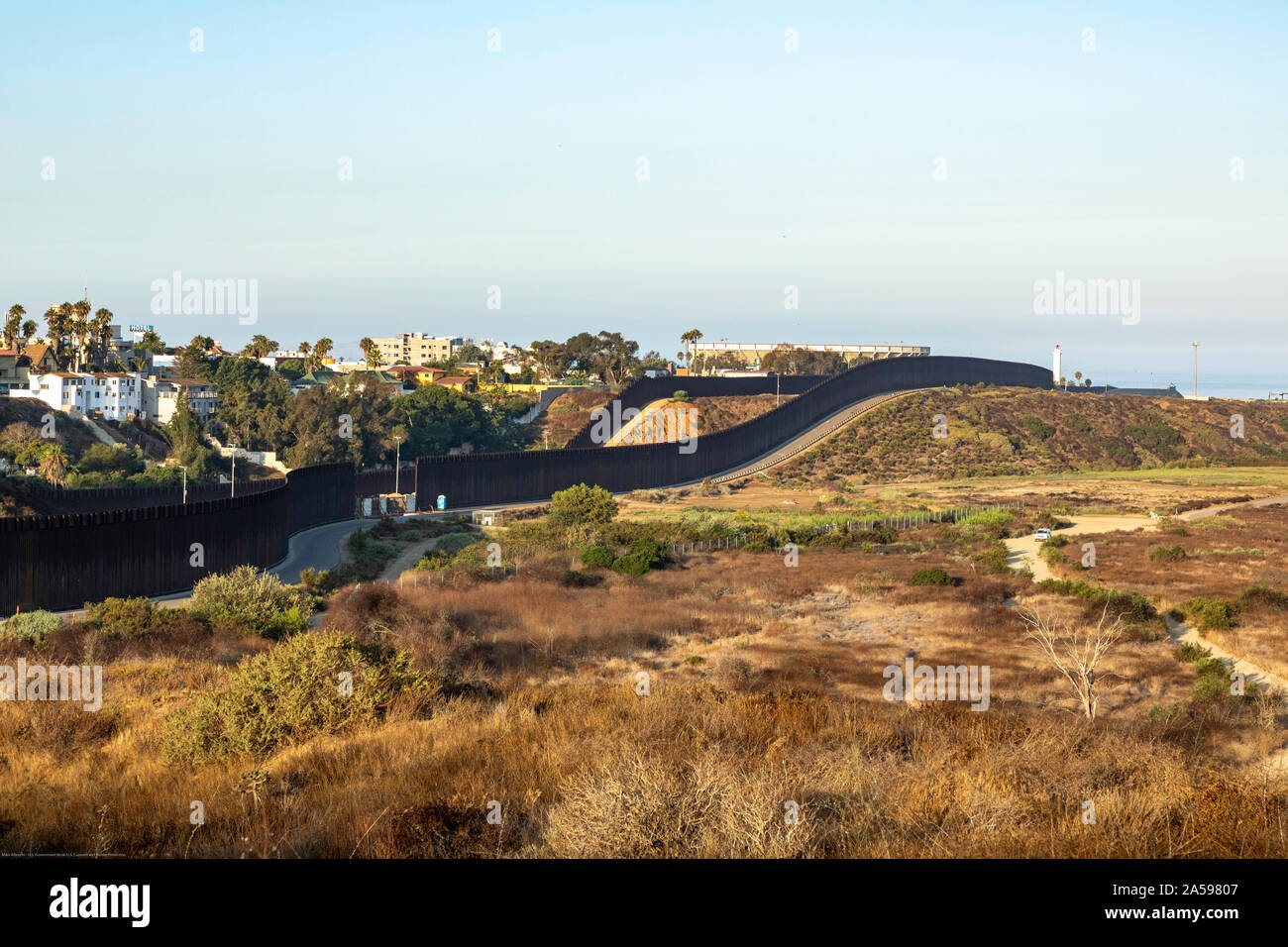 Cbpborderwall hires stock photography and images Alamy