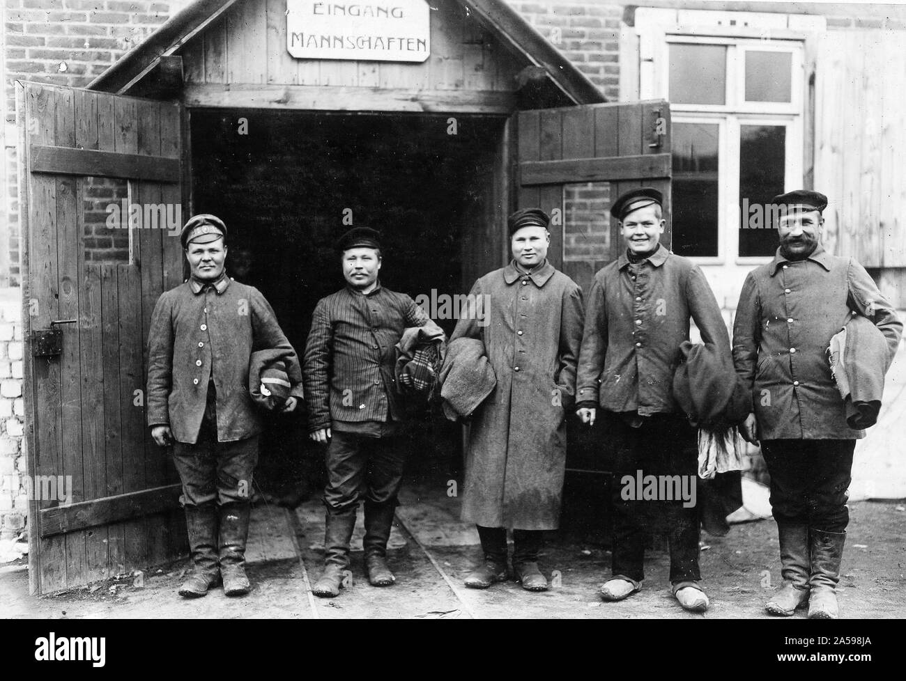 Former Russian prisoners of war about to be deloused in a place once built and used by Germans. Logway, Meurthe et Mosselle, France ca. 12/3/1918 Stock Photo