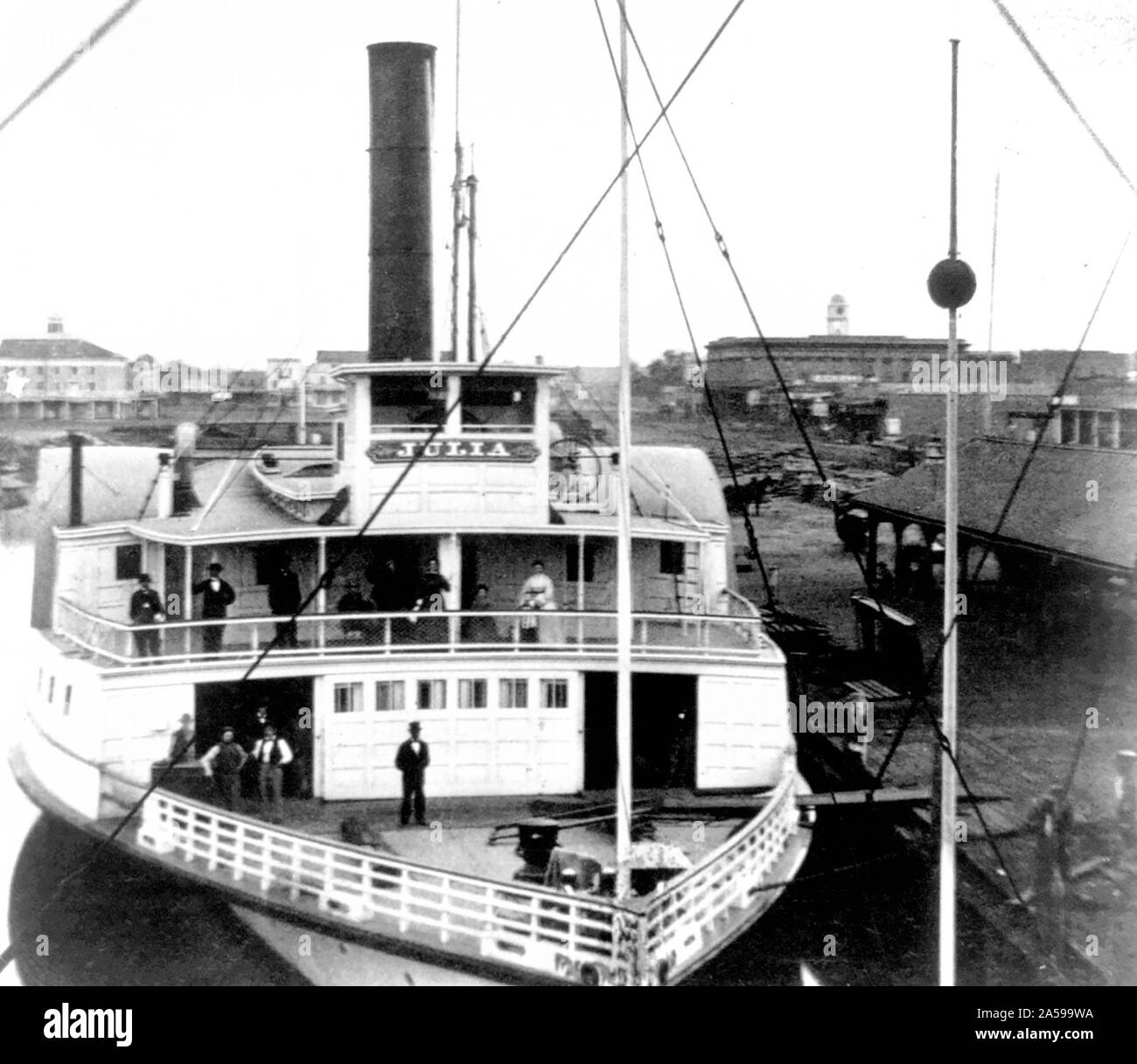California History - Steamer Julia at the Levee, Stockton, San Joaquin County ca. 1866 Stock Photo