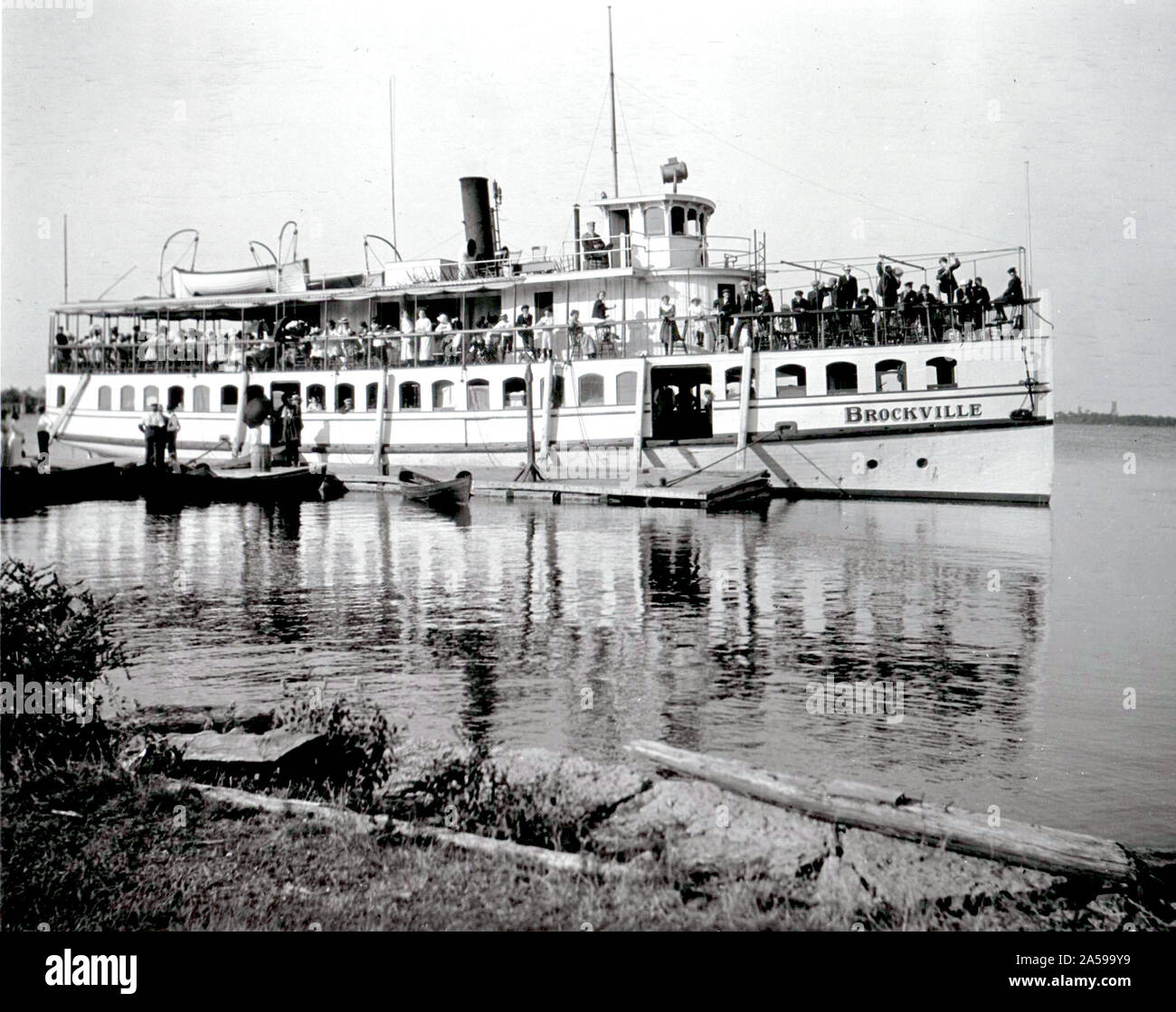 The Brockville, with many people on board. This photograph was taken on 9 July 1908, possibly at Massassauga Point, Prince Edward County, Ontario Stock Photo