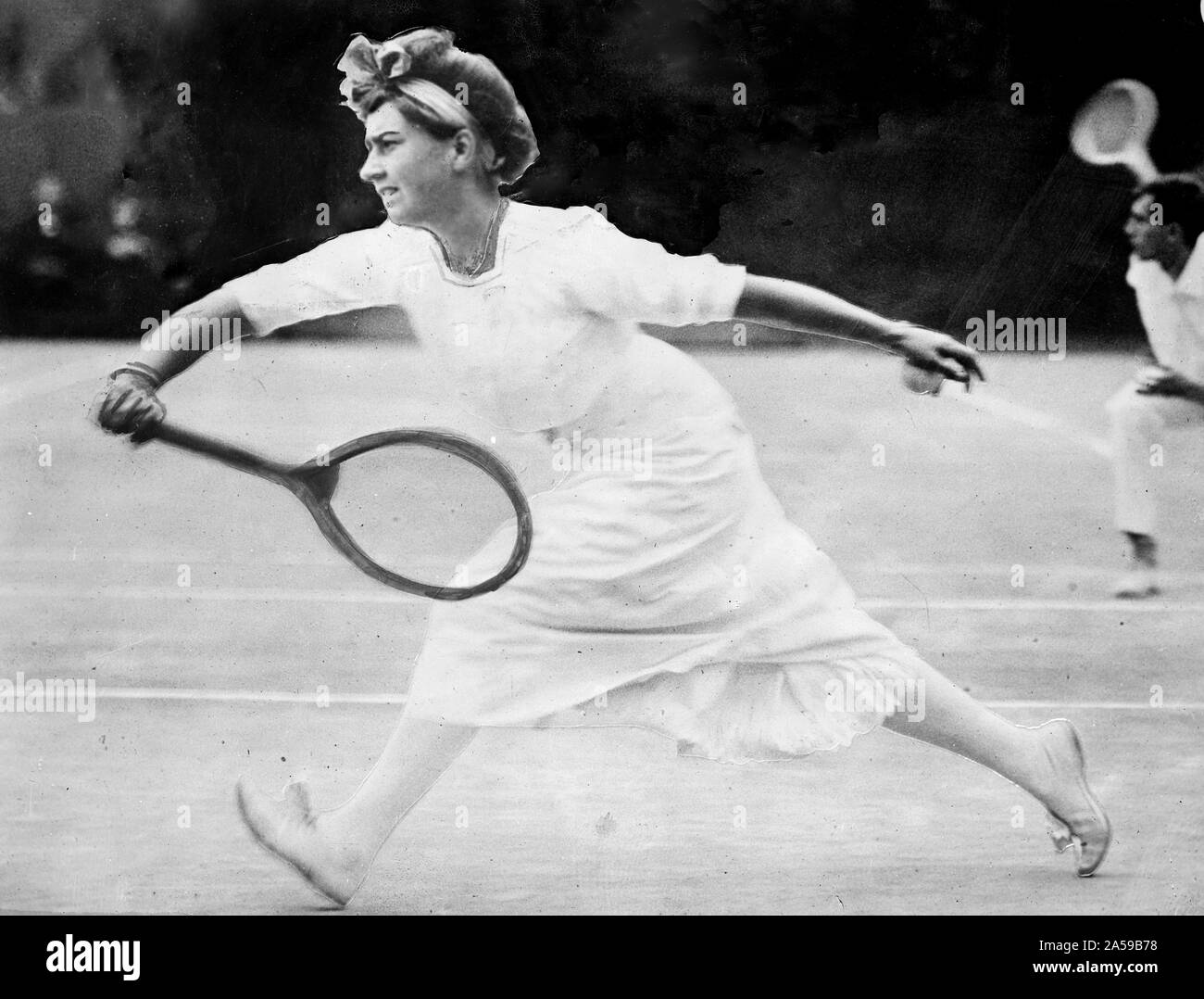 Photograph shows American tennis player Florence E. Sutton (1883-1974 ...