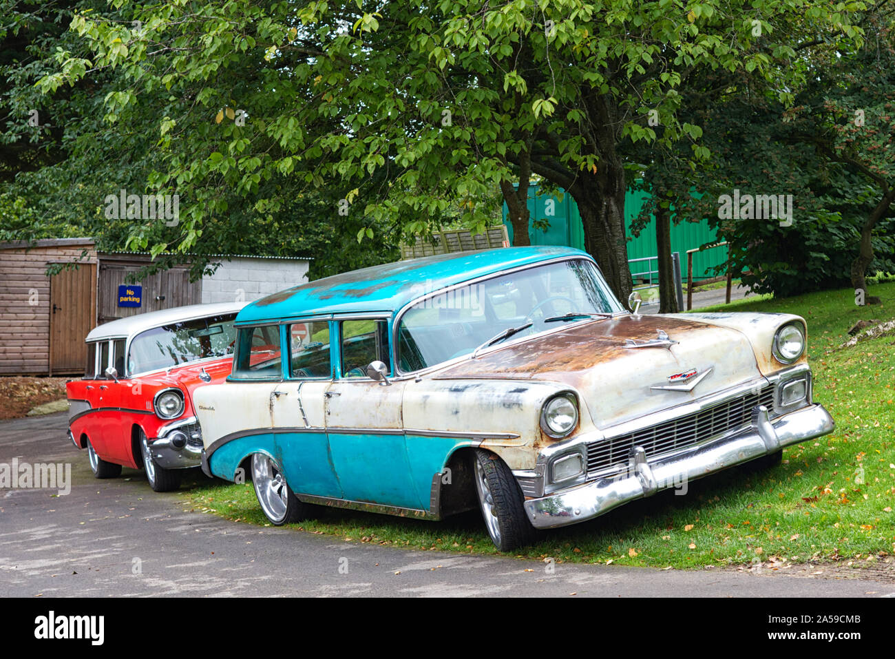 1957 and 1956 Chevrolet Bel Air station wagons Stock Photo