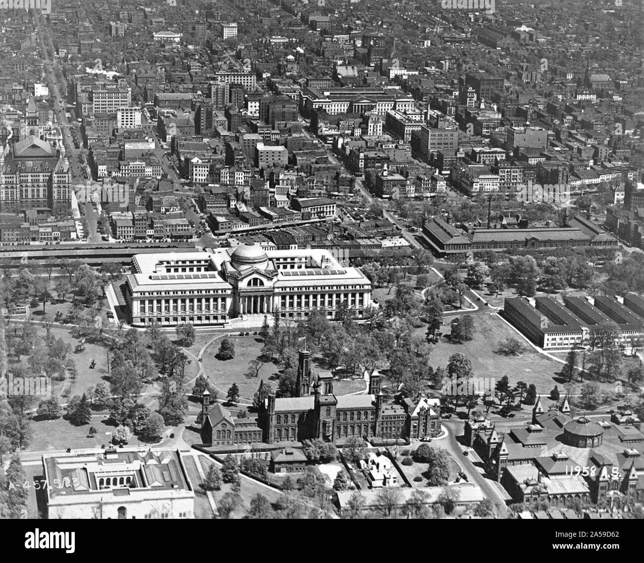 Historical Aerial Photograph of Pennsylvania Avenue in Washington, DC, 05/23/1929 black and