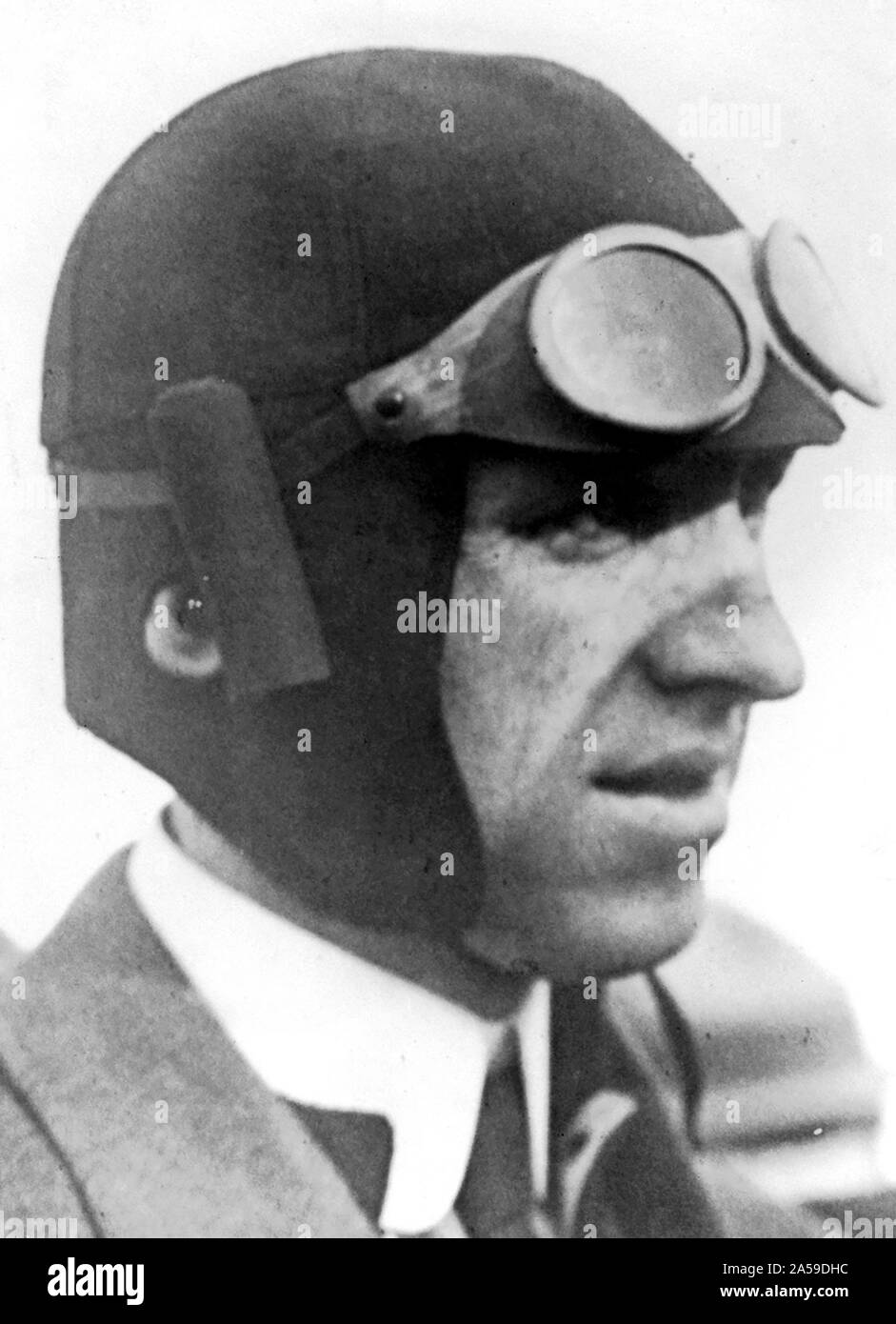Eugene Ely wearing aviator's hat and goggles. d 1911 Stock Photo