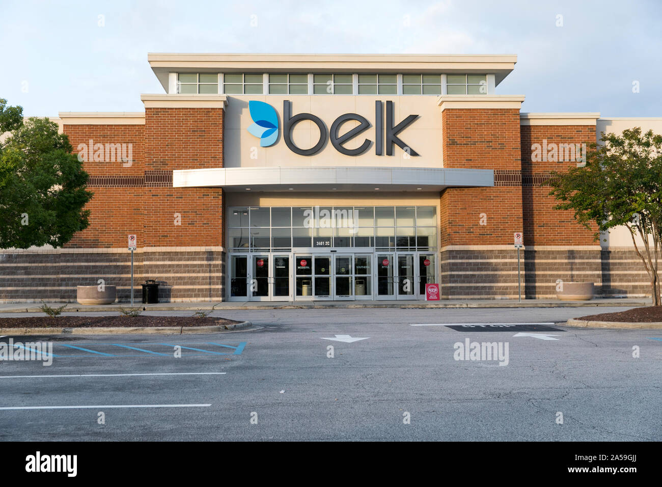 Belk logo hi-res stock photography and images - Alamy