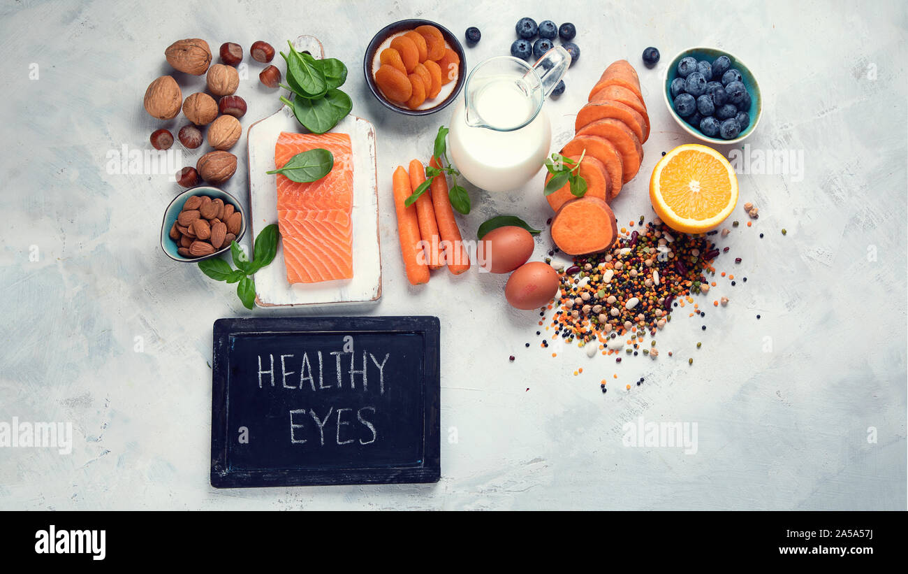 Food for eyes health. Foods that contain vitamins, nutrients, minerals and  antioxidants. Poor night vision, gataracts and glaukoma preventation. Stock Photo