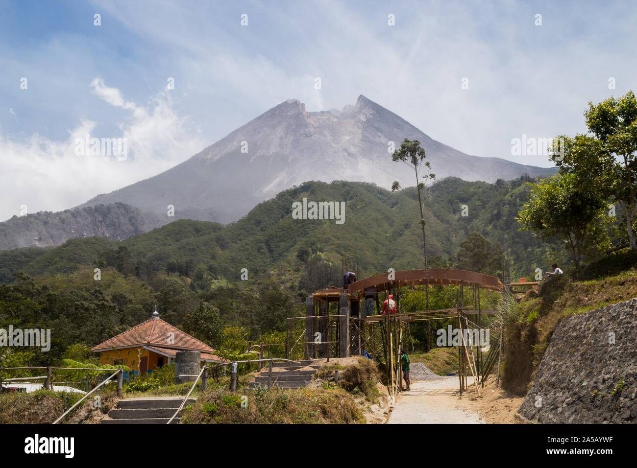 Yogyakarta, Indonesia. 19th Oct, 2019. View of Mount Merapi with smoke from Bukit Klangon, Cangkringan.Based on information from the Institute for Investigation and Development of Geological Disaster Technology (BPPTKG), the level of activity of Merapi is still on alert or Level 2, Residents are advised to remain calm and not be active within a radius of less than 3 kilometers from the mountain peak. Credit: Algi Febri Sugita/SOPA Images/ZUMA Wire/Alamy Live News Stock Photo