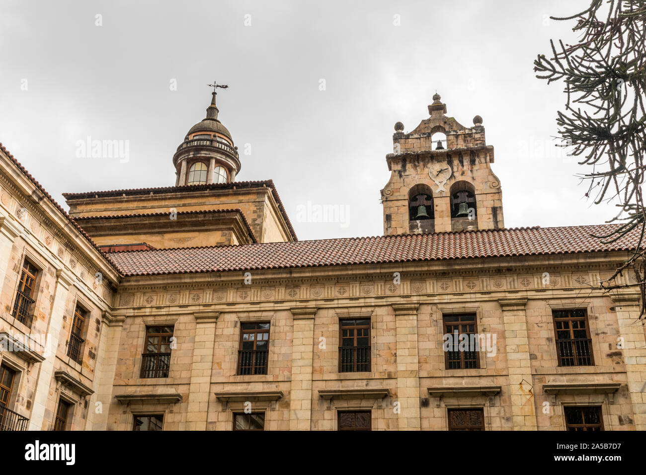 Foto de Monasterio de San Juan Bautista en Cangas del Narcea, Asturias