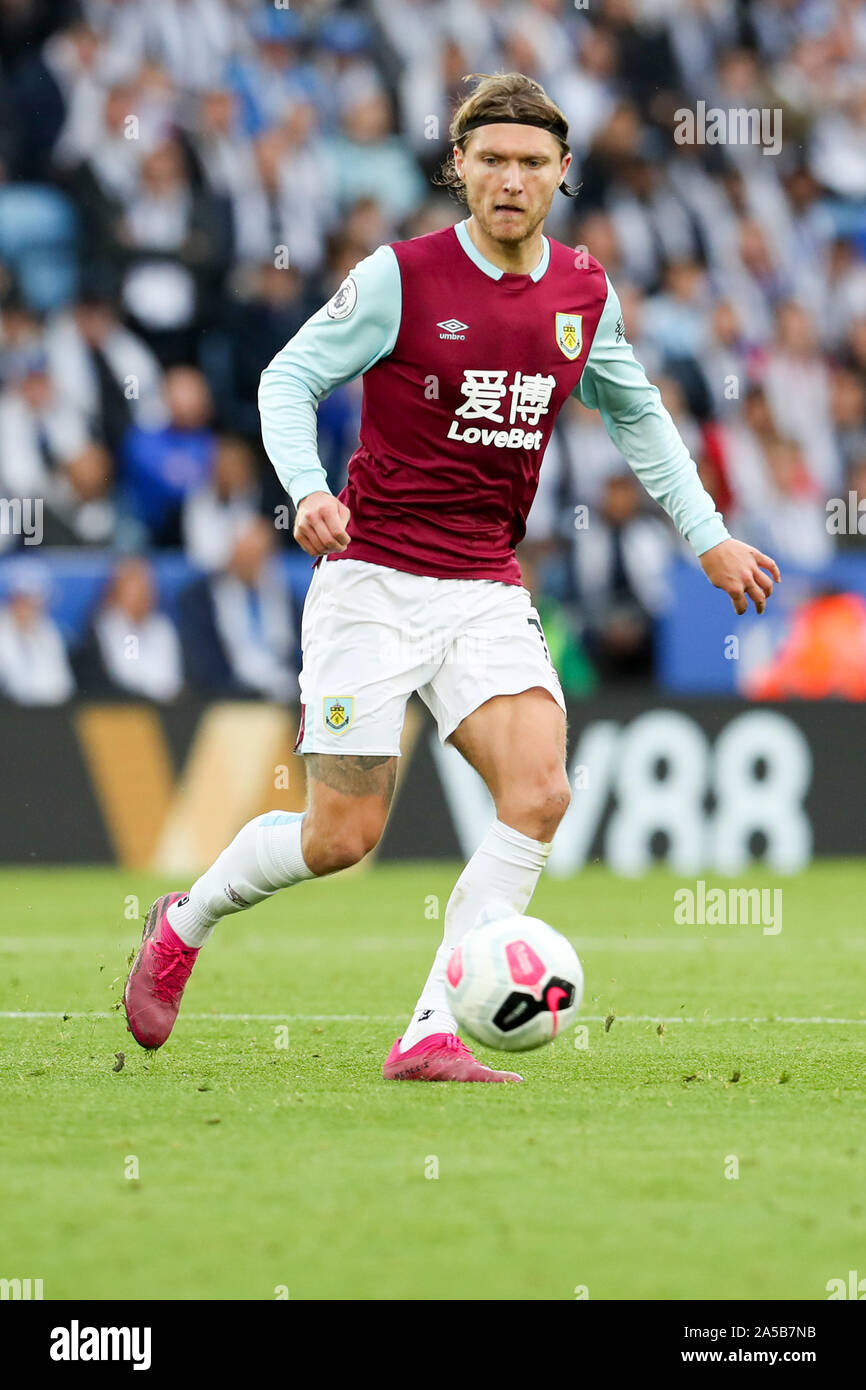 LEICESTER, ENGLAND OCTOBER 19TH. Burnley's Jeff Hendrick during the second half of the Premier League match between Leicester City and Burnley at the King Power Stadium, Leicester on Saturday 19th October 2019. (Credit: John Cripps | MI News) Photograph may only be used for newspaper and/or magazine editorial purposes, license required for commercial use Credit: MI News & Sport /Alamy Live News Stock Photo