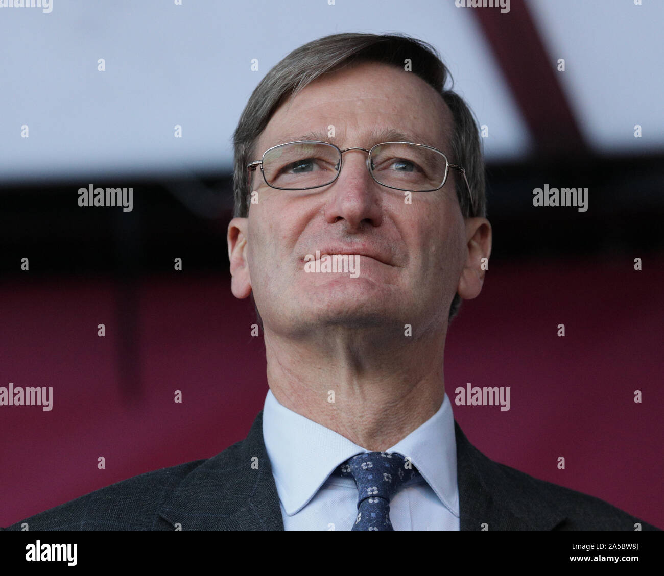 London, UK, 19 Oct 2019. Dominic Grieve, QC, MP, Conservative. Politicians take to the main stage on Parliament Square where thousands have assembled as part of the People's Vote March. The stage is outside the Houses of Parliament where MPs were discussing Brexit. Credit: Imageplotter/Alamy Live News Stock Photo