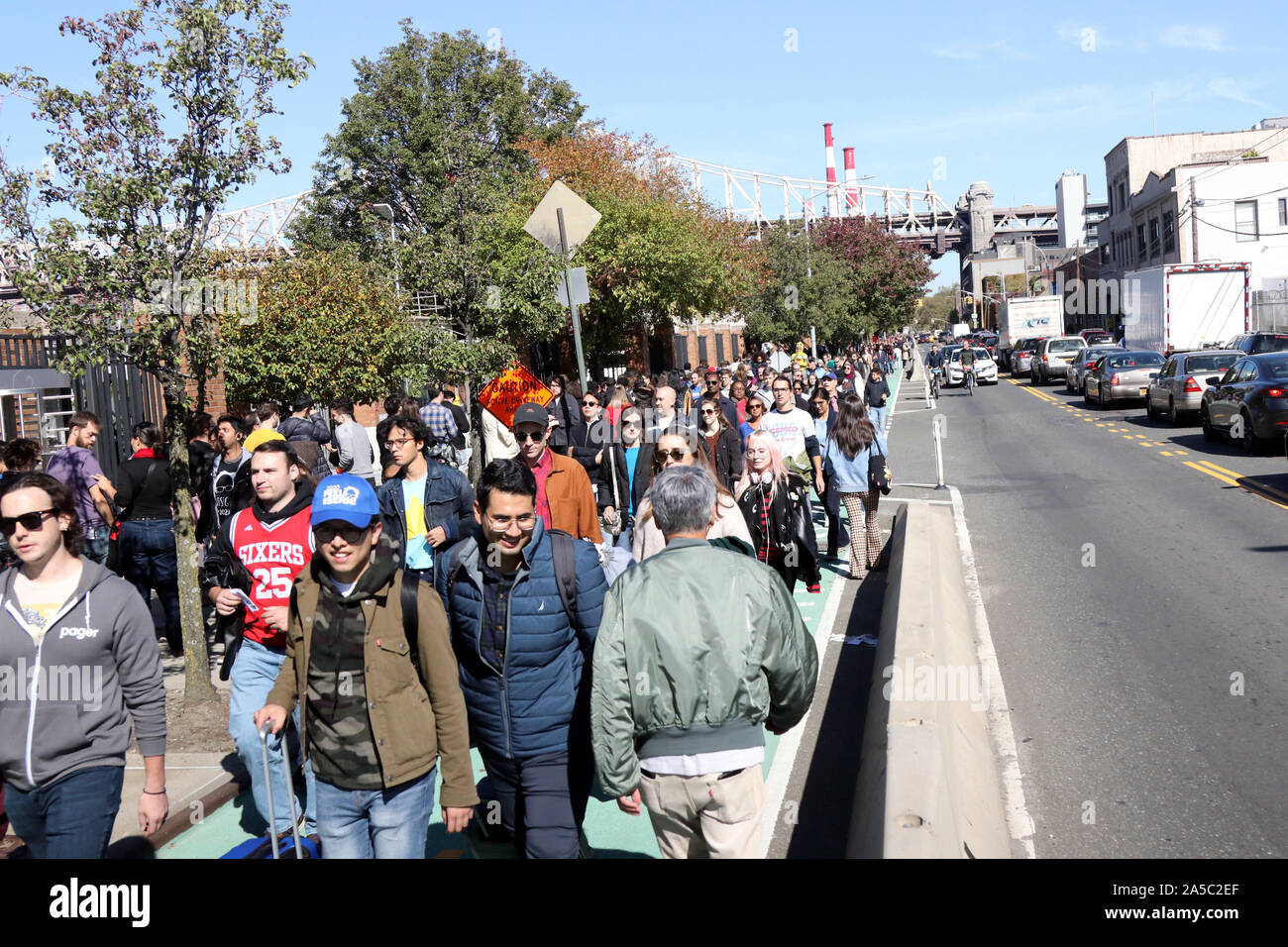 Bernie Rally Bridge New York City, New York, USA. 19th Oct, 2019. In his first first ...