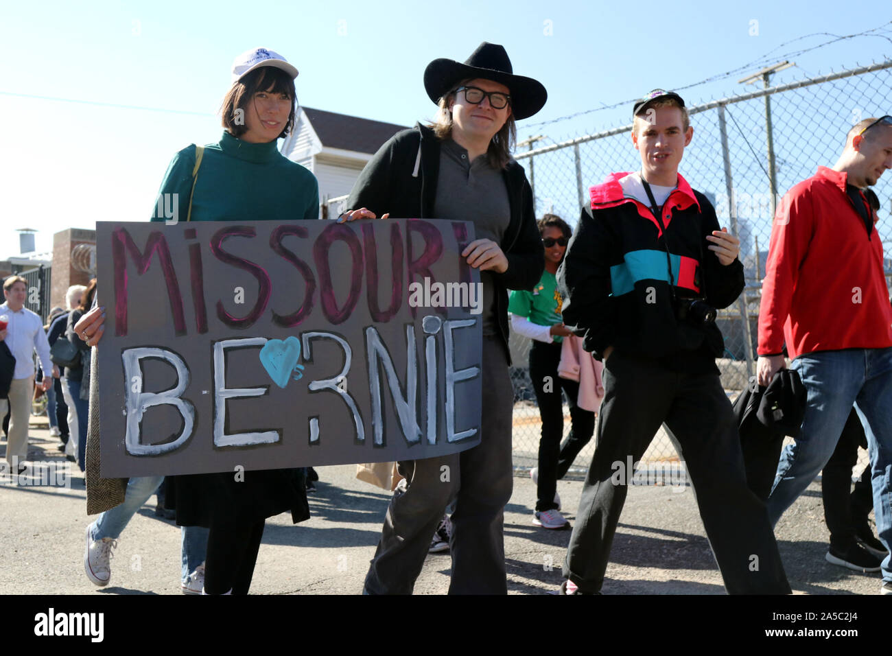 Bernie Rally Bridge New York City, New York, USA. 19th Oct, 2019. In his first first ...