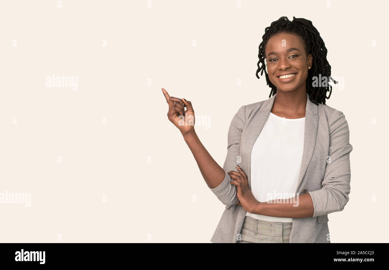 Black woman pointing finger hi-res stock photography and images - Alamy