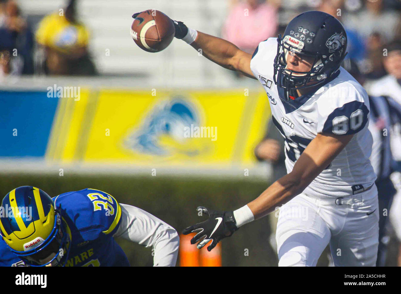 Newark, DE, USA. 19th Oct, 2019. New Hampshire Wildcats wide receiver BRIAN ESPANET (80) goes after the ball during a week seven game between the #24 Delaware Blue Hens and the #23 New Hampshire Wildcats Saturday, Oct. 19, 2019, at Tubby Raymond Field at Delaware Stadium in Newark, DE. Credit: Saquan Stimpson/ZUMA Wire/Alamy Live News Stock Photo
