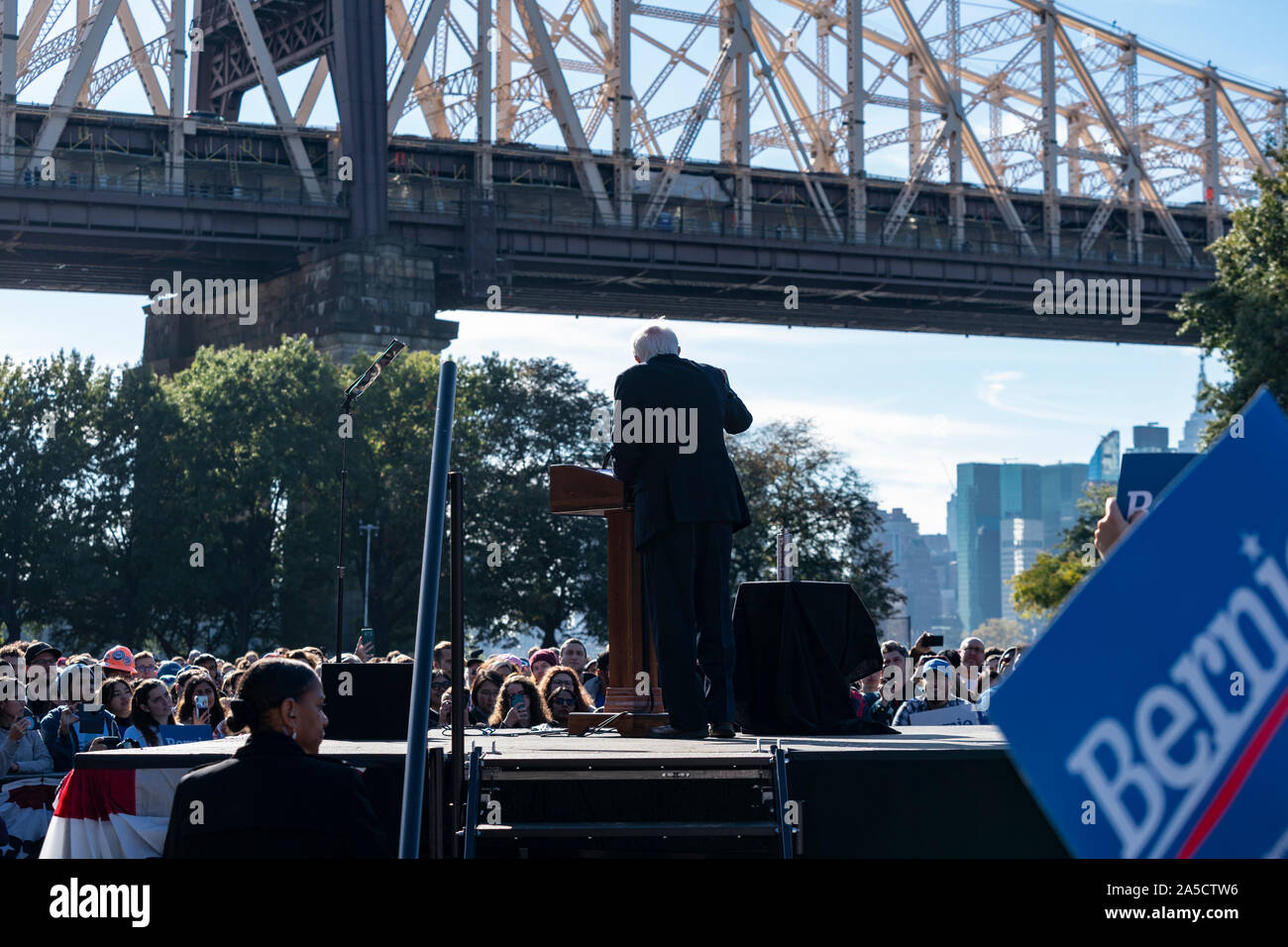 Queensbridge new york hi-res stock photography and images - Alamy