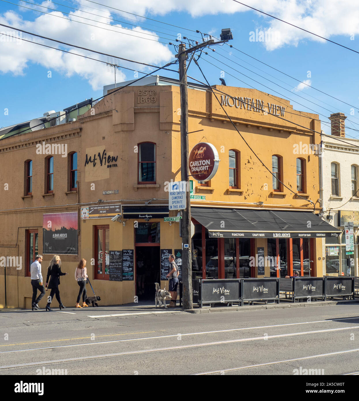 Mountain View Hotel an iconic sports bar pub on Bridge Road Richmond Melbourne Victoria Australia. Stock Photo