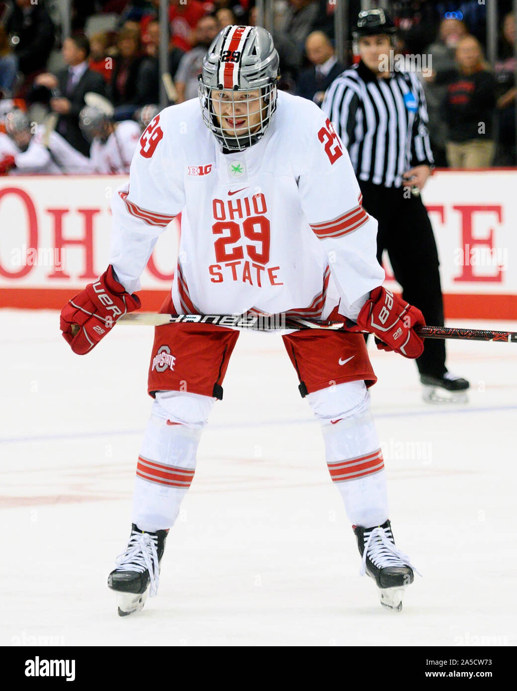 Mens ice hockey team ohio state mens hires stock photography and