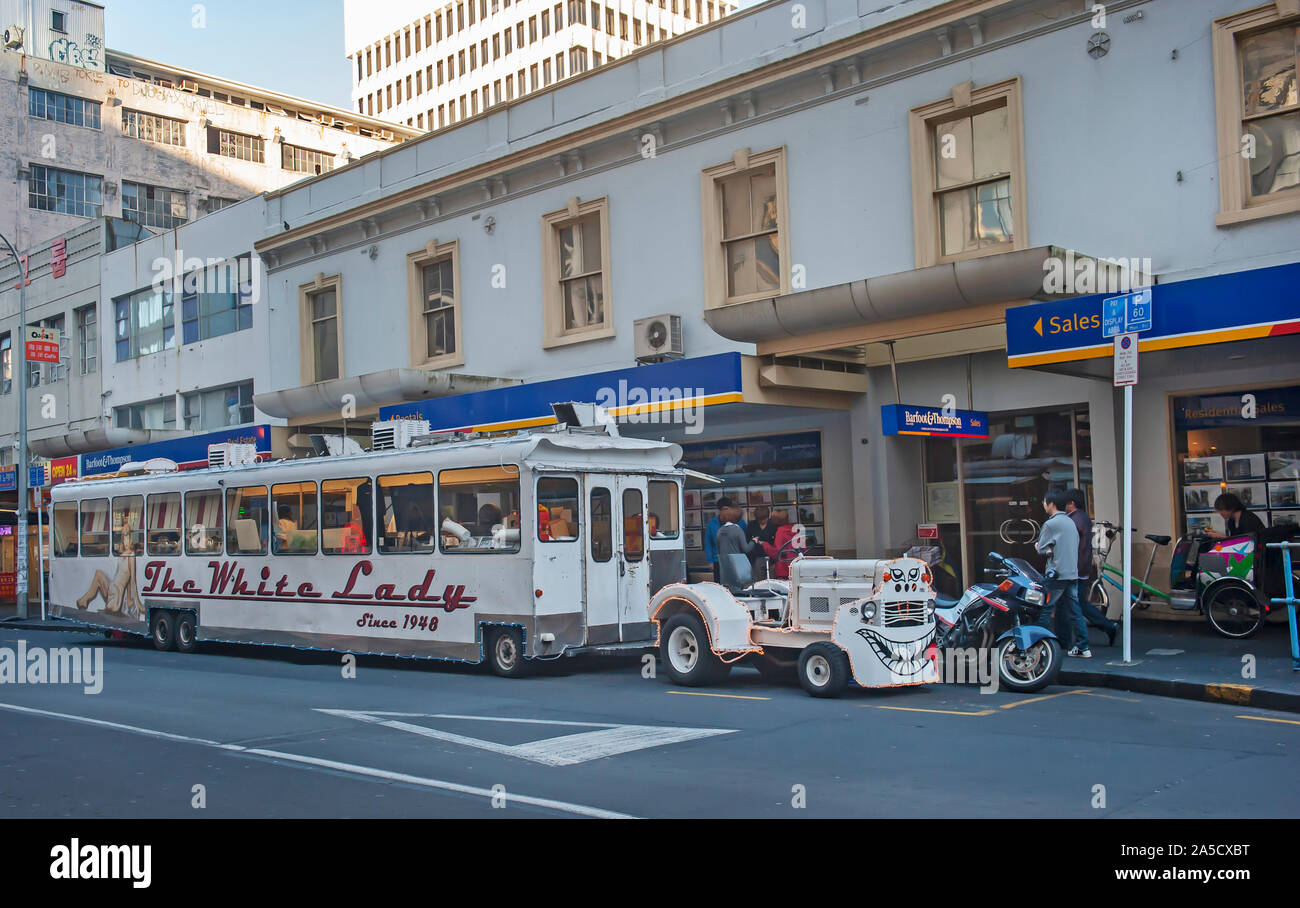 Artfully designed mobile food vending truck, Auckland, New Zealand ...