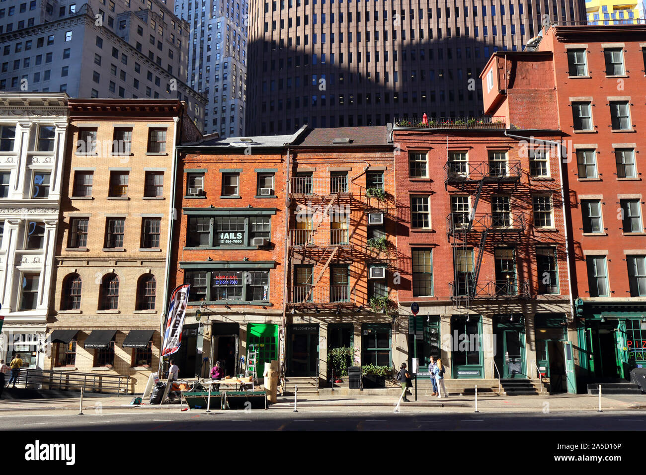 19th century low-rise buildings of the Fraunces Tavern Block Historic District in Lower Manhattan, New York City Stock Photo