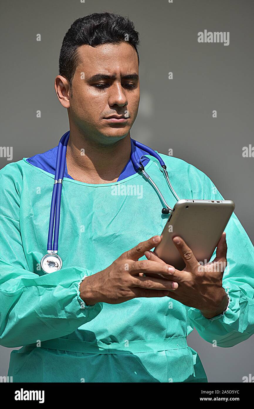 Doctor wearing scrubs hires stock photography and images Alamy