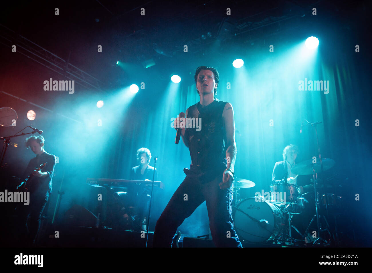 Alex cameron musician hi-res stock photography and images - Alamy