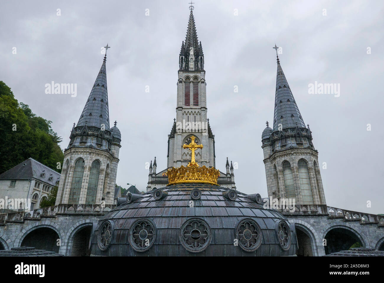 The Rosary Basilica in Lourdes, France Stock Photo - Alamy