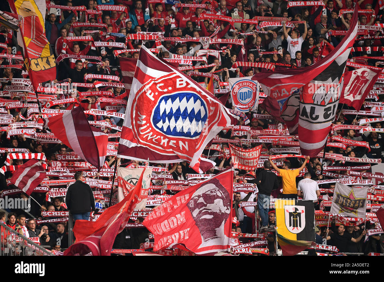 Bayern Fan Block, Fans, Football Fans, Schickeria, Flags, Flags,  Fanbals.Mood. Soccer 1. Bundesliga, 8.matchday, matchday08, FC Augsburg (A)  -FC Bayern Munich (M) 2-2, on 19.10.2019 in Augsburg, WWKARENA, DFL  REGULATIONS PROHIBIT ANY