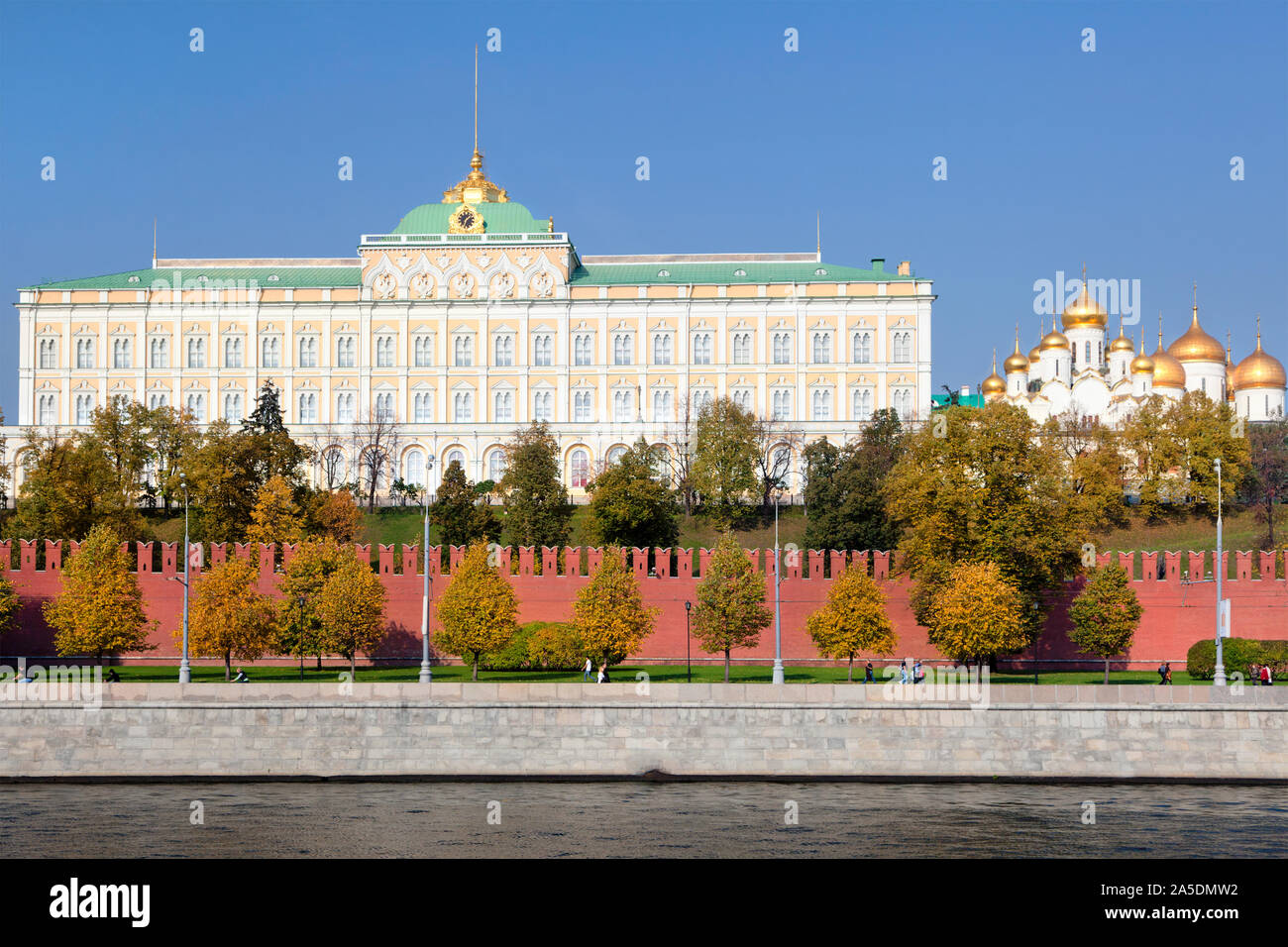 View of the Moscow Kremlin, Grand Kremlin Palace and Annunciation ...