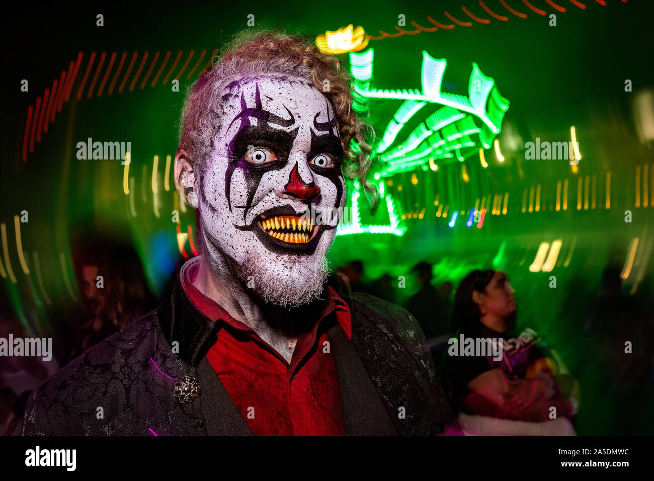 Long Beach, United States. 19th Oct, 2019. Performer at the Queen Mary's Halloween haunt, Dark Harbor in Long Beach.The annual immersive entertainment event includes six haunted mazes and hundreds of monsters. Credit: SOPA Images Limited/Alamy Live News Stock Photo